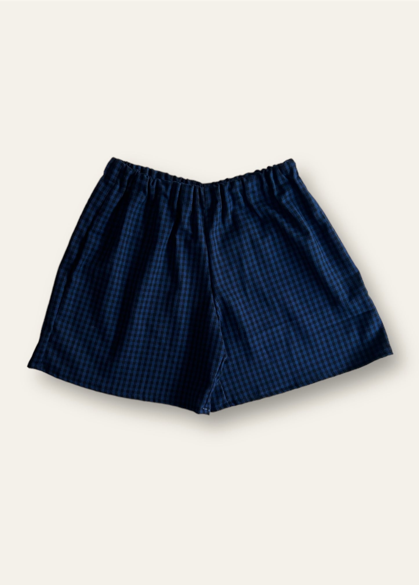 Short Claudia
